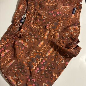 Women’s Patagonia Barely Baggies shorts - size: medium